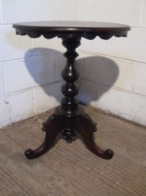 Very Pretty Antique Victorian Side Wine Table C1880