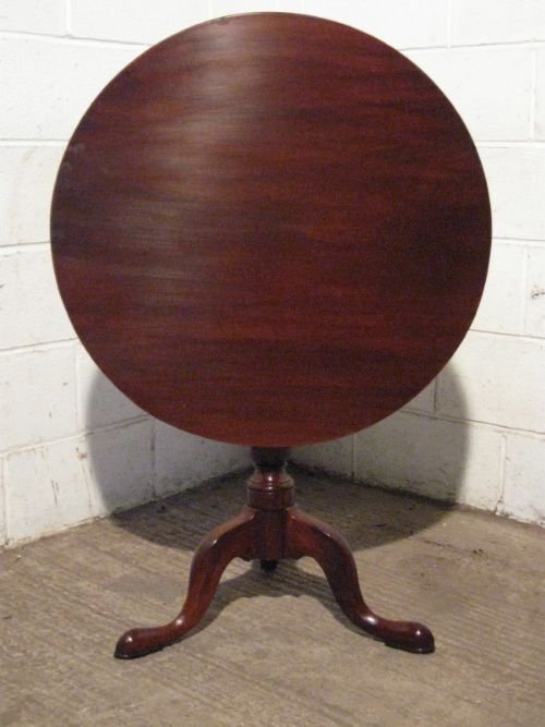 Lovely Antique Georgian Mahogany Tilt Top Table C1780