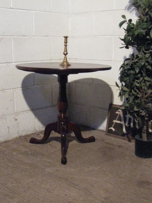 fig 1. LOVELY ANTIQUE GEORGIAN MAHOGANY TILT TOP TABLE C1780