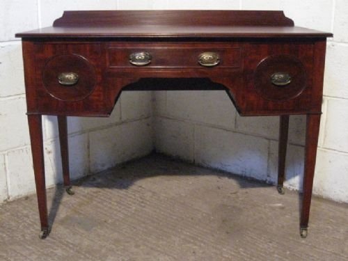 fig 1. QULAITY ANTIQUE EDWARDIAN MAHOGANY BOW FRONT WRITING DESK C1900