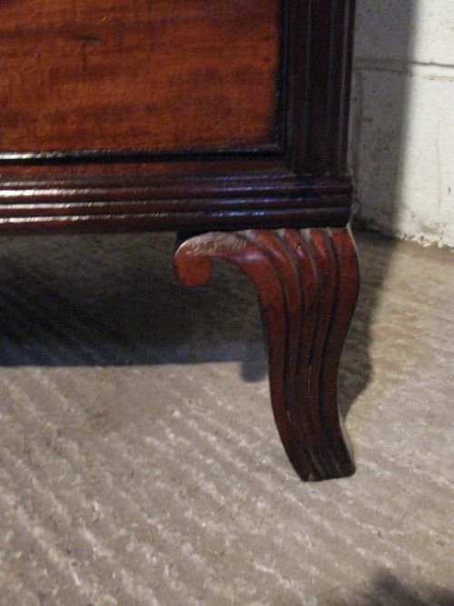 fig 1. GORGEOUS ANTIQUE WILLIAM 1V MAHOGANY BOW FRONT SMALL CHEST OF DRAWERS C1820