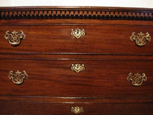 fig 1. ANTIQUE GEORGIAN MAHOGANY CHEST OF DRAWERS C1780