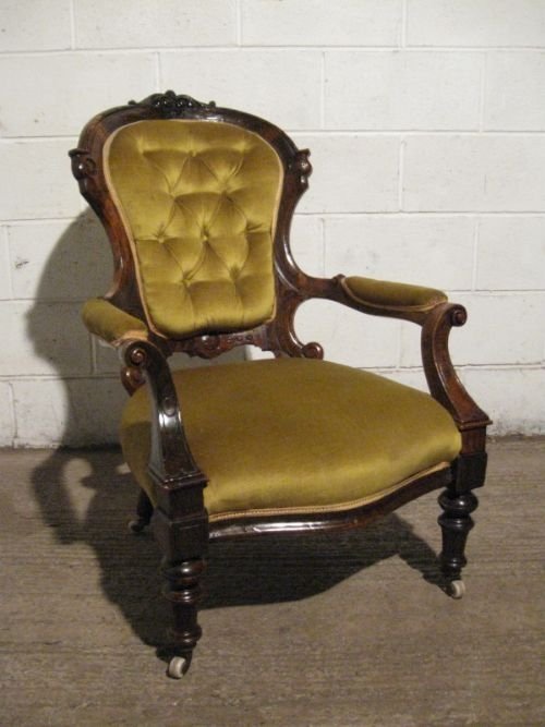 Superb Antique Victorian Walnut Spoon Back Salon Armchair C1880