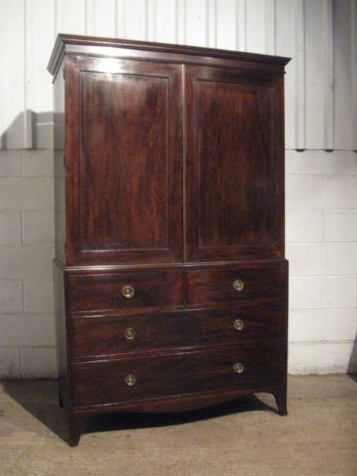 Antique Georgian Mahogany Clothes Press Wardrobe (All Hanging) C1780 Wp370/8.2