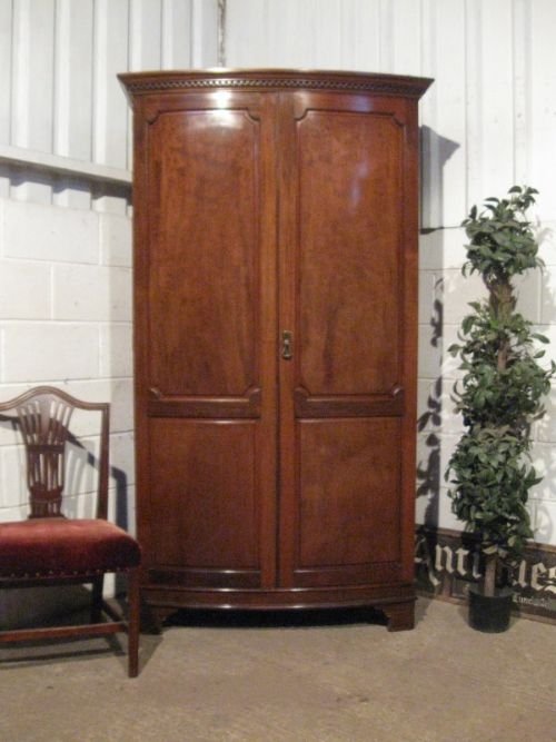 Lovely Antique Edwardian Mahogany Bow Fronted Double Wardrobe C1900 Wdb170/19.3