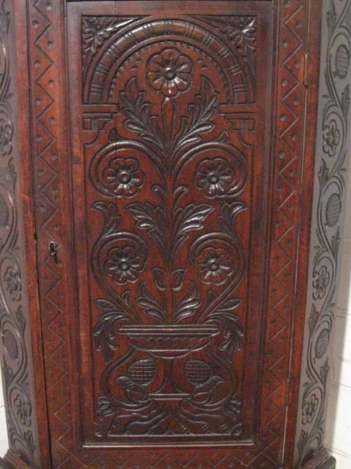 fig 1. ANTIQUE GEORGIAN CARVED OAK STANDING CORNER CABINET C1780 WDB3928/28.4