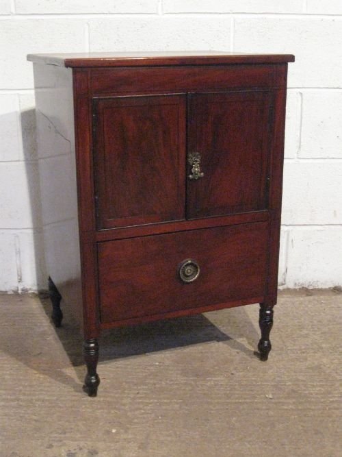 fig 1. LOVELY ANTIQUE REGENCY MAHOGANY SMALL CABINET POT CUPBOARD C1800 WDB4885/6.7