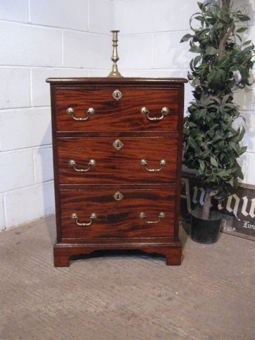 fig 1. ANTIQUE GEORGIAN REGENCY SMALL MAHOGANY CHEST OF DRAWERS C1800 WP130/6.7