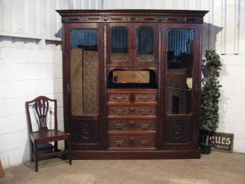 fig 1. IMPOSING LARGE ANTIQUE VICTORIAN MAHOGANY BEDROOM SUITE, TRIPLE WARDROBE, WASHSTAND DRESSING TABLE C1880 WDB4936/20.9