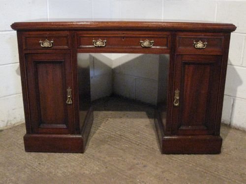 fig 1. ANTIQUE EDWARDIAN QUALITY MAHOGANY TWIN PEDASTAL KNEEHOLE DESK C1900 WDB6067/6.10