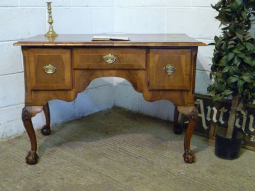 Antique Early Victorian Burr Walnut Lowboy Desk C1840 Wdb6086/19.10