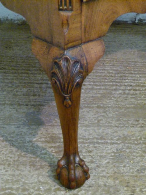 fig 1. ANTIQUE EARLY VICTORIAN BURR WALNUT LOWBOY DESK C1840 WDB6086/19.10