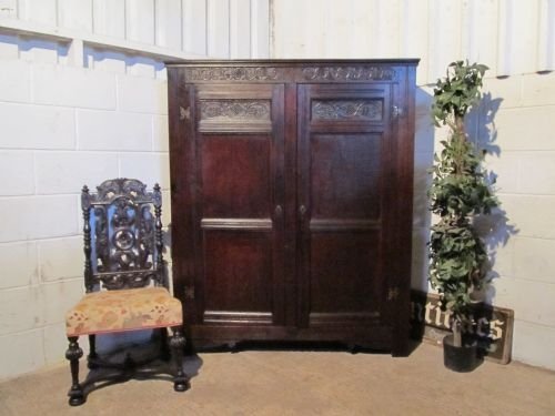 fig 1. ANTIQUE GEORGIAN JOINED OAK TACK OR HALL CUPBOARD C1780 WDB6132/15.11