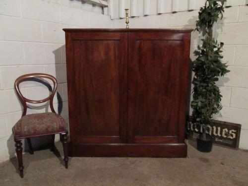 fig 1. ANTIQUE GEORGIAN MAHOGANY LINEN PRESS TALLBOY C1780 WDB6198/13.12