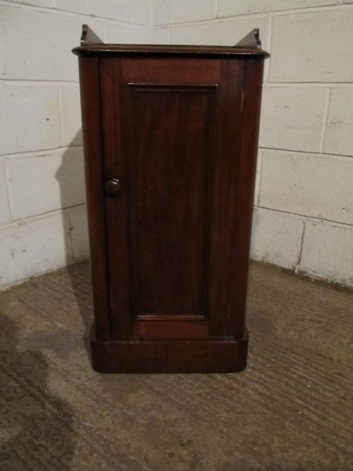 fig 1. ANTIQUE VICTORIAN MAHOGANY POT CUPBOARD C1880 WDB6183/13.12