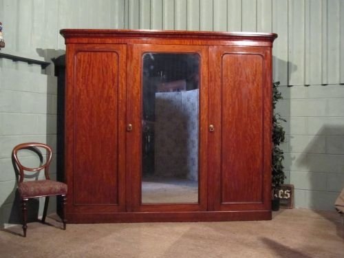 Antique Victorian Mahogany Triple Wardrobe Compactum Wdb6159/28.12