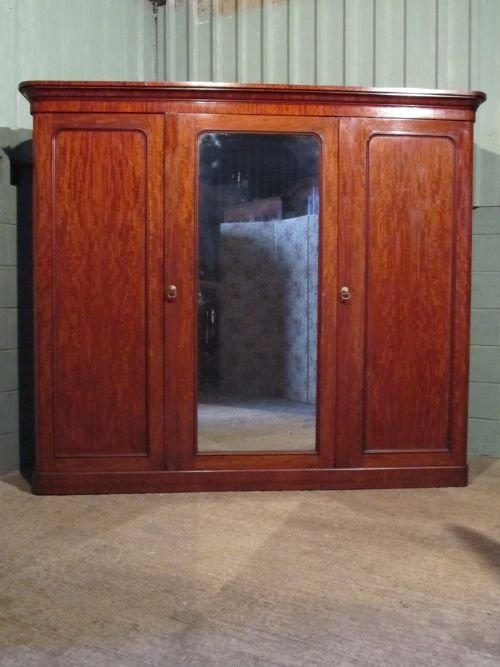fig 1. ANTIQUE VICTORIAN MAHOGANY TRIPLE WARDROBE COMPACTUM WDB6159/28.12