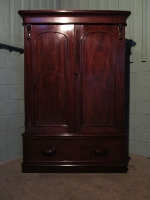 fig 1. ANTIQUE VICTORIAN MAHOGANY DOUBLE WARDROBE COMPACTUM C1850 WDB6214/4.1