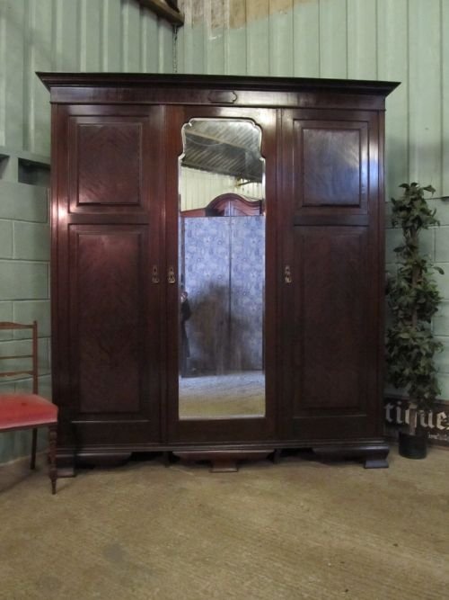 Antique Edwardian Mahogany Triple Wardrobe Compactum C1900 Wdb6181/25.1