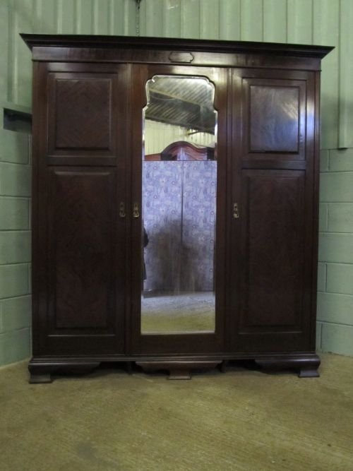 fig 1. ANTIQUE EDWARDIAN MAHOGANY TRIPLE WARDROBE COMPACTUM C1900 WDB6181/25.1