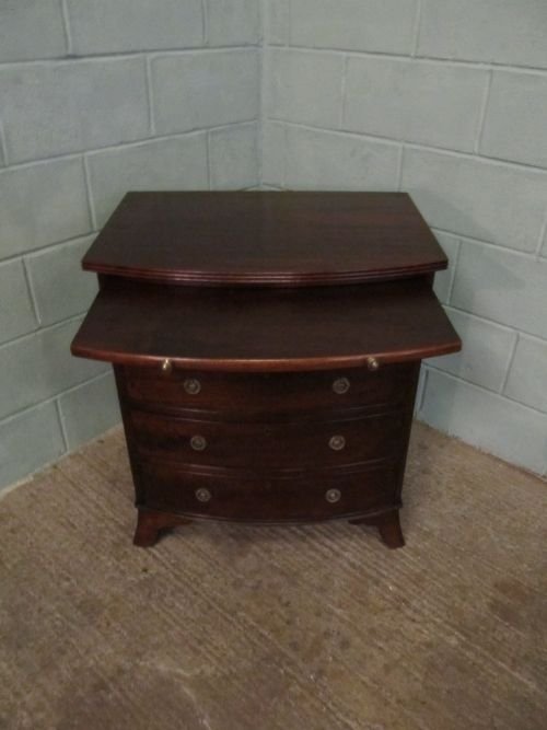 fig 2. ANTIQUE REGENCY MAHOGANY BOW FRONT BATCHELORS CHEST OF DRAWERS C1800 WDB6243/25.1