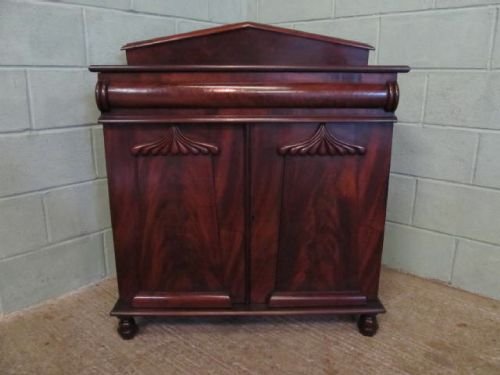 fig 1. ANTIQUE SMALL WILLIAM 1V MAHOGANY CHIFFONIER SIDEBOARD C1830 6219/7.2