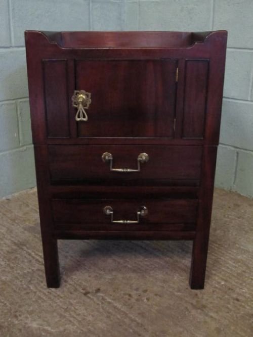 fig 1. ANTIQUE GEORGIAN MAHOGANY BEDSIDE CABINET POT CUPBOARD C1780 6233/7.2