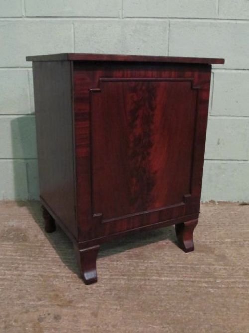 fig 1. ANTIQUE PAIR VICTORIAN MAHOGANY BEDSIDE CABINETS C1880 W6231/1.3