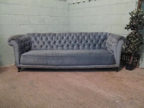 fig 1. ANTIQUE LARGE VICTORIAN CHESTERFIELD SOFA C1880 MD9