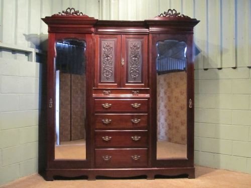 fig 1. ANTIQUE VICTORIAN MAHOGANY TRIPLE WARDROBE COMPACTUM C1890 W6417/16.5