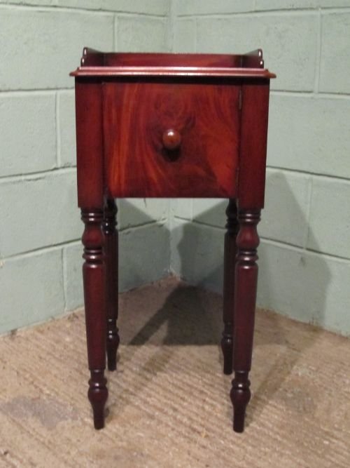 fig 1. ANTIQUE REGENCY MAHOGANY BEDSIDE POT CUPBOARD C1800 W6431/23.5