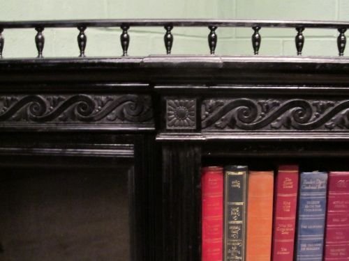 fig 2. ANTIQUE VICTORIAN EBONISED BREAKFRONT BOOKCASE DISPLAY CABINET C1890 WMD12/27.7
