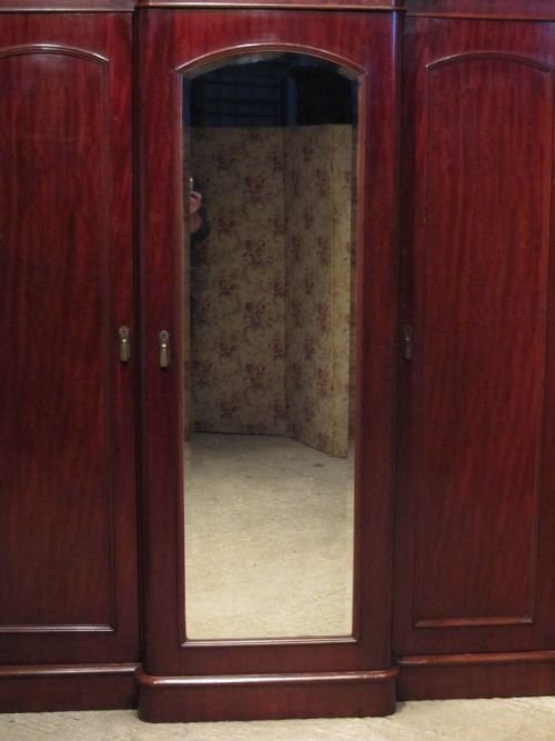 fig 1. ANTIQUE VICTORIAN MAHOGANY BREAKFRONT TRIPLE WARDROBE COMPACTUM C1880 W6565/5.9