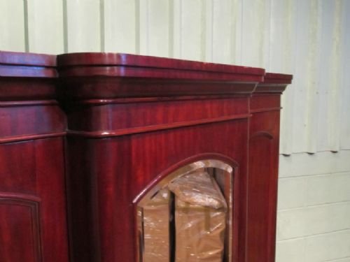fig 2. ANTIQUE VICTORIAN MAHOGANY BREAKFRONT TRIPLE WARDROBE COMPACTUM C1880 W6565/5.9