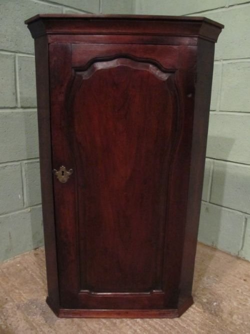 fig 1. ANTIQUE GEORGIAN OAK CORNER CABINET C1780 W6693/12.12