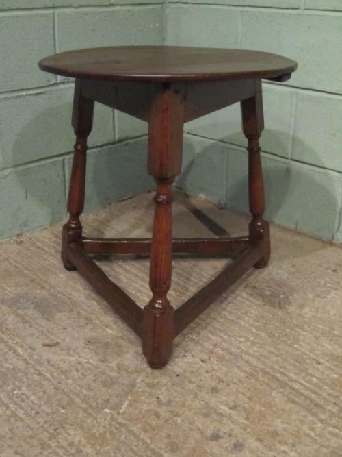 fig 1. ANTIQUE GEORGIAN COUNTRY OAK CRICKET TABLE C1750 W6705/19.12