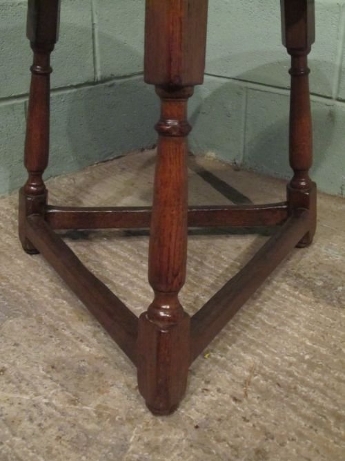 fig 2. ANTIQUE GEORGIAN COUNTRY OAK CRICKET TABLE C1750 W6705/19.12