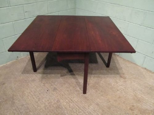fig 2. ANTIQUE REGENCY MAHOGANY EXTENDING DINING TABLE SEATS 8-10 W6716/19.12