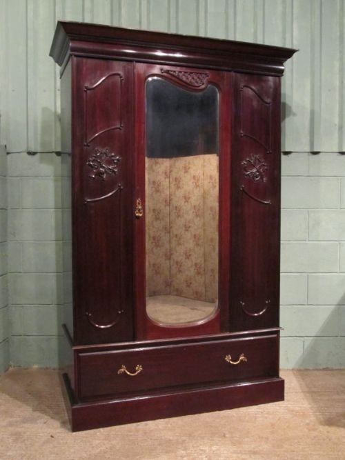 fig 1. ANTIQUE VICTORIAN ART NOUVEAU MAHOGANY WARDROBE & DRESSING TABLE SET C1890 W6712/4.1