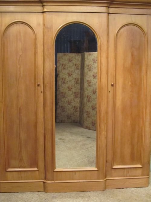 fig 1. ANTIQUE VICTORIAN PINE BREAKFRONT TRIPLE WARDROBE COMPACTUM C1880 W6740/9.1