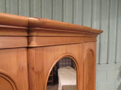 fig 2. ANTIQUE VICTORIAN PINE BREAKFRONT TRIPLE WARDROBE COMPACTUM C1880 W6740/9.1