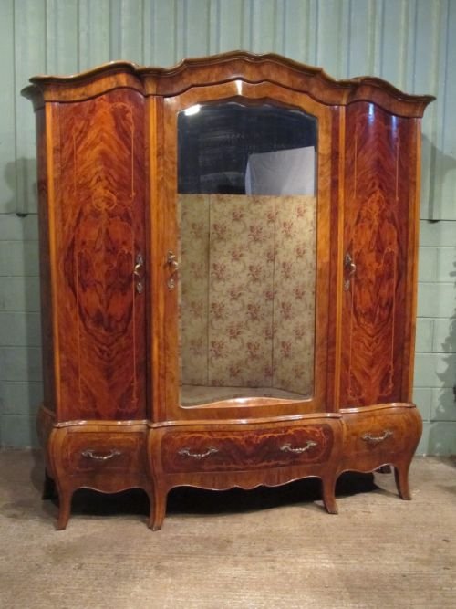 Antique Italian Inlaid Walnut Bombe Triple Wardrobe Armoire C1920 W6824/20.2