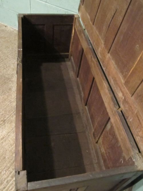 fig 2. ANTIQUE LARGE 17TH CENTURY COUNTRY OAK COFFER BOX C1680 W6825/27.2