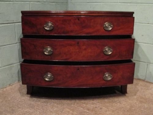 fig 2. ANTIQUE REGENCY MAHOGANY BOW FRONT CHEST OF DRAWERS C1820 W6836/12.3