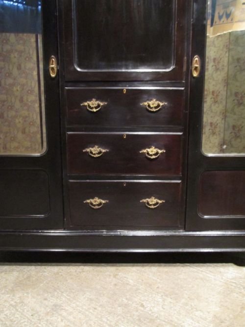 fig 2. ANTIQUE VICTORIAN MAHOGANY TRIPLE WARDROBE COMPACTUM C1890 W6872/26.3