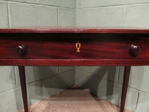 fig 2. ANTIQUE REGENCY MAHOGANY BOW FRONTED SIDE TABLE C1820 W6908/1.5