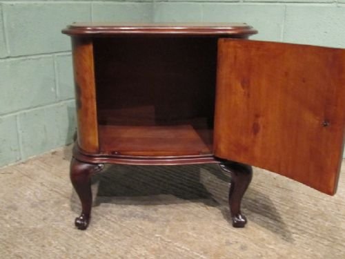 fig 2. ANTIQUE PAIR ITALIAN BURR WALNUT BEDSIDE CABINETS C1910 W6929/7.5