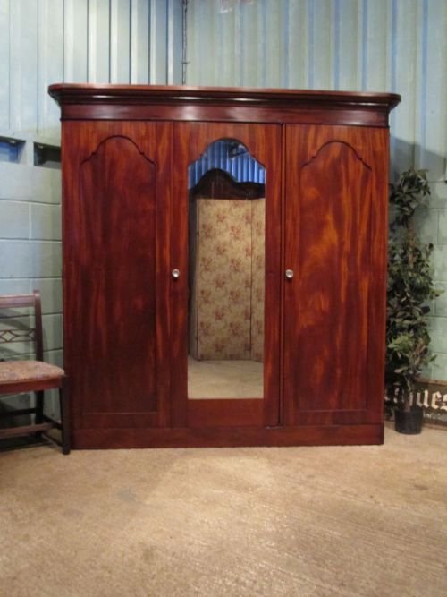 fig 1. ANTIQUE VICTORIAN MAHOGANY TRIPLE WARDROBE COMPACTUM C1880 W6933/30.5