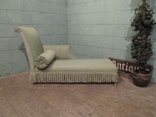 Antique Small Victorian Day Bed Chaise Longue C1880