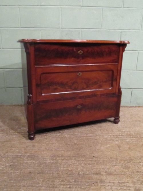 fig 2. ANTIQUE 19TH CENTURY CONTINENTAL FLAMED MAHOGANY CHEST OF DRAWERS C1880